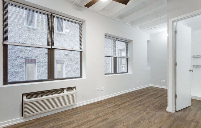 Studio, 1 bath, 204 sqft, $1,350, Unit 205