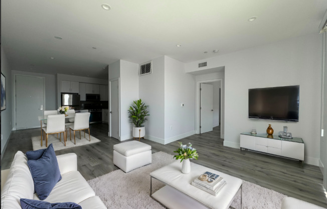 2 beds, 2 baths, 911 sqft, $2,795, Unit 604