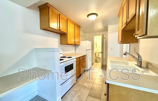 288 E 10 AVE