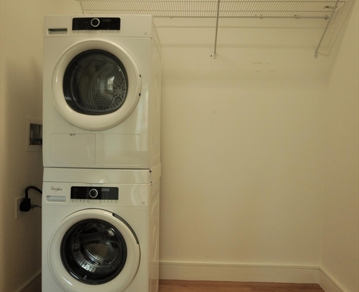 1 bed, 1 bath, 750 sqft, $3,600, Unit 7