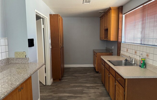 1 bed, 1 bath, 600 sqft, $2,000