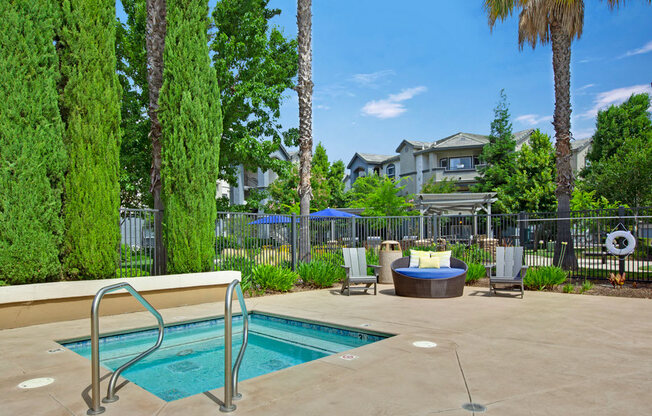 Broadleaf Apartments  |  Hot Tub Spa