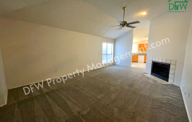 Cute 2 Bedroom, 1 Bath, Half-Duplex Home for Lease in Bedford