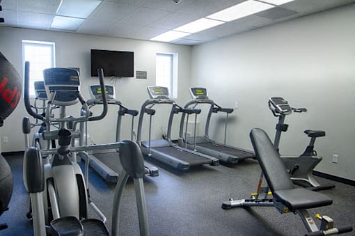 Cardio Machines at Knollwood Towers West Apartments, Hopkins, MN, 55343