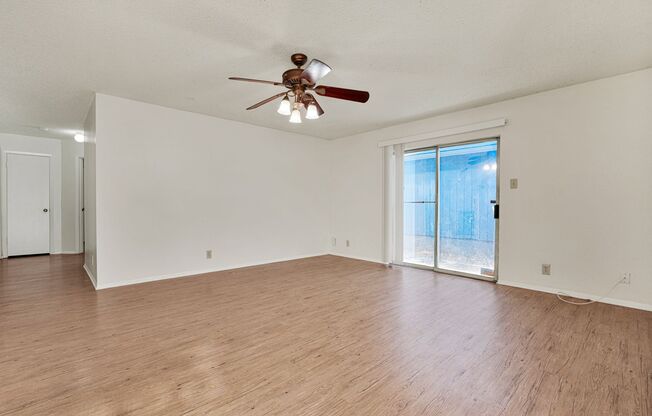 Charming 3BR/2BA Home Near UTSA – 13343 Pecan Glade