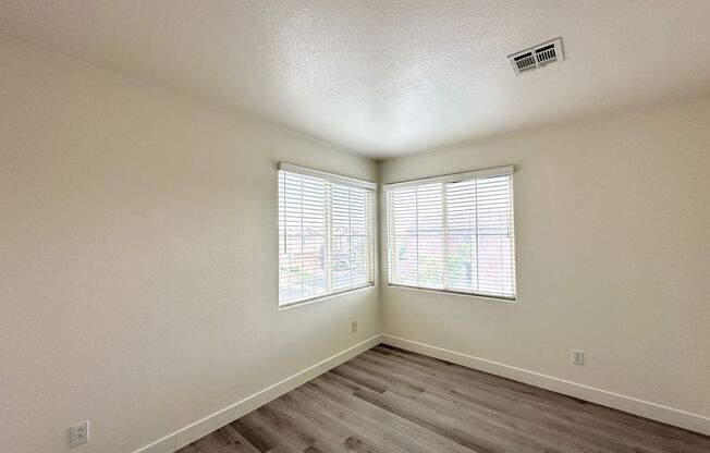 3 beds, 2.5 baths, $1,895