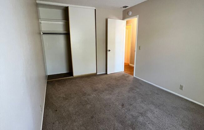 2 beds, 1 bath, 888 sqft, $1,500, Unit 1395 SON-04