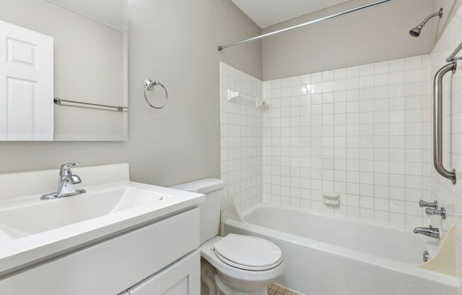 1 bed, 1 bath, 720 sqft, $1,345, Unit 214