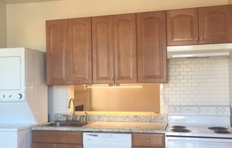 2 beds, 1 bath, $1,500, Unit Apt. 12A (Up)