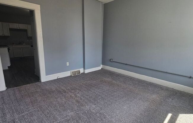 1220 W 5 ST