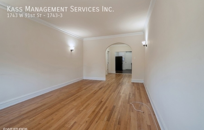 1743 W 91 ST