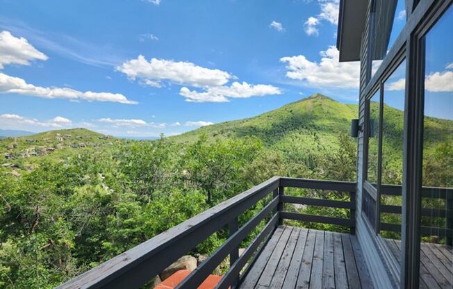 Private Pinebrook Estates Home
