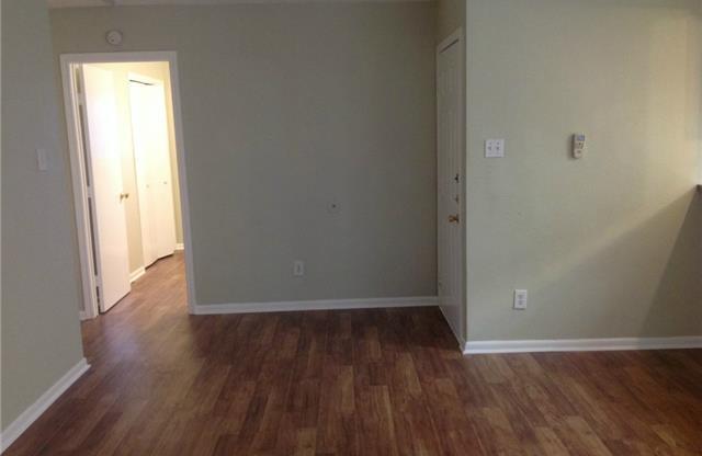 3 beds, 1 bath, 1,050 sqft, $1,695, Unit B