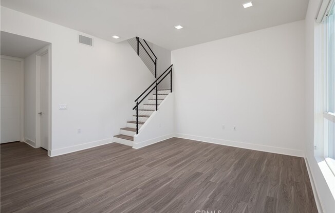 2 beds, 2 baths, 1,305 sqft, $3,418, Unit 204