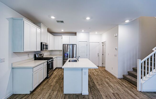 3 beds, 2.5 baths, $1,852
