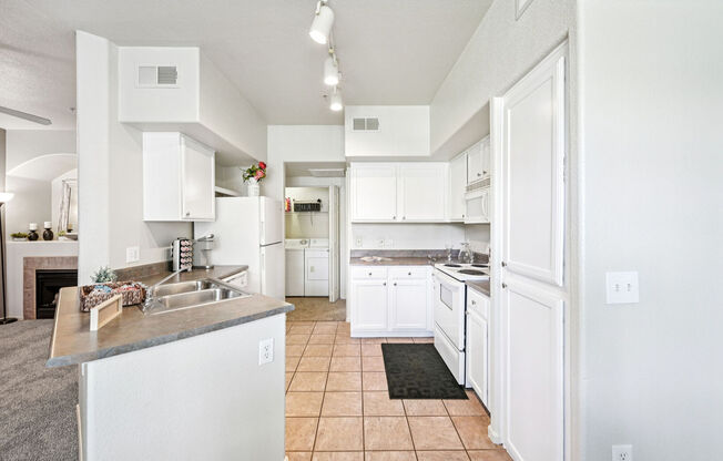 1 bed, 1 bath, 801 sqft, $1,225