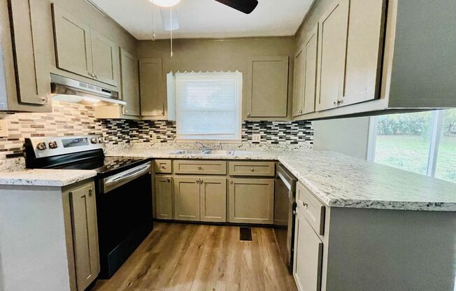 3 beds, 2 baths, $1,500