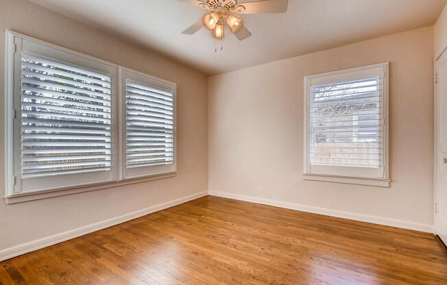 2 beds, 1 bath, $1,900