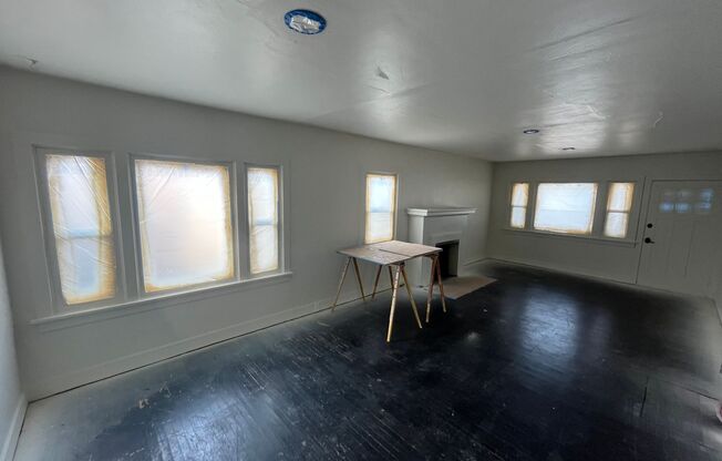 3 beds, 2 baths, $2,900, Unit # #A