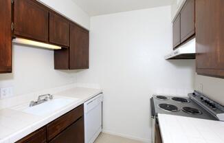 1 bed, 1 bath, 565 sqft, $1,200, Unit 64-107