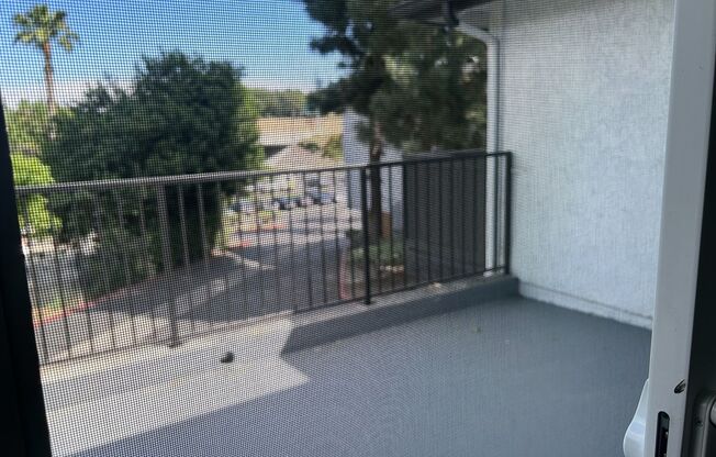 2 beds, 1 bath, 920 sqft, $3,135, Unit A101
