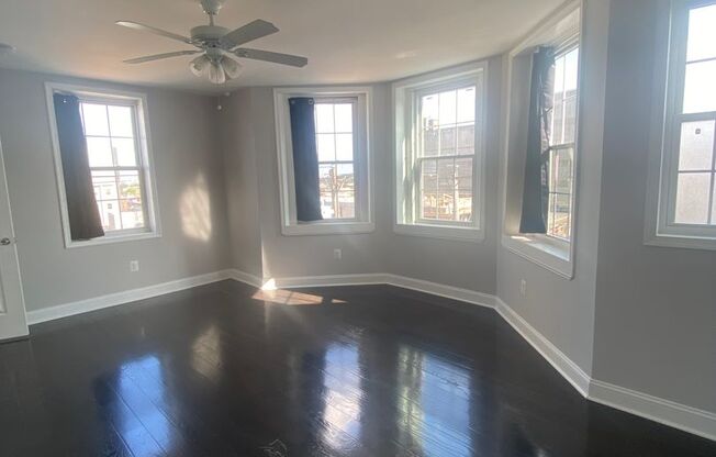 1 bed, 1 bath, 700 sqft, $1,495, Unit 1416-3R