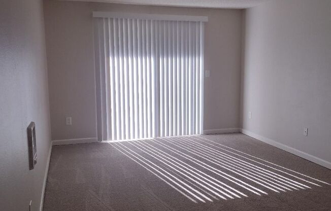1 bed, 1 bath, 592 sqft, $1,350, Unit 028