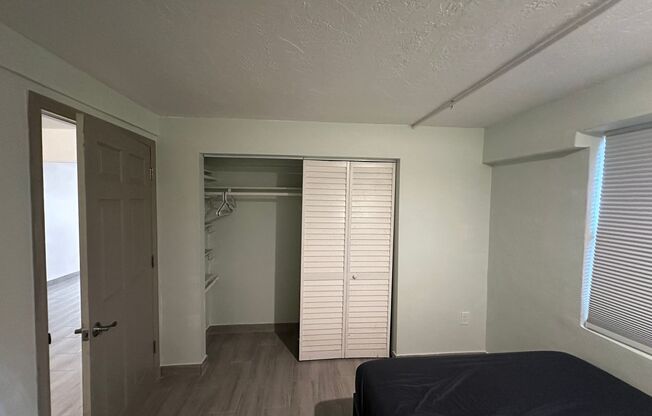 One Bedroom Unit Available in Ft Lauderdale - River Oaks