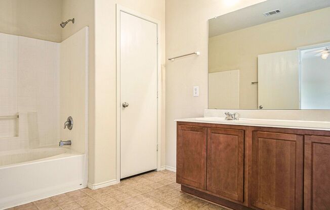 3 beds, 2.5 baths, $1,950