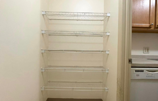 1 bed, 1 bath, 650 sqft, $1,020, Unit 16