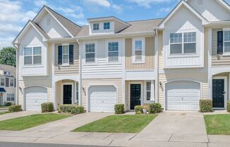 Stylish Townhome in Steele Creek Location