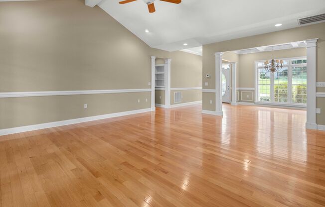 Stunning, Spacious Home in Fairview