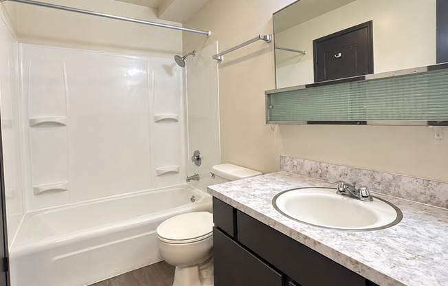 2 beds, 1.5 baths, 1,100 sqft, $1,625, Unit Unit 27