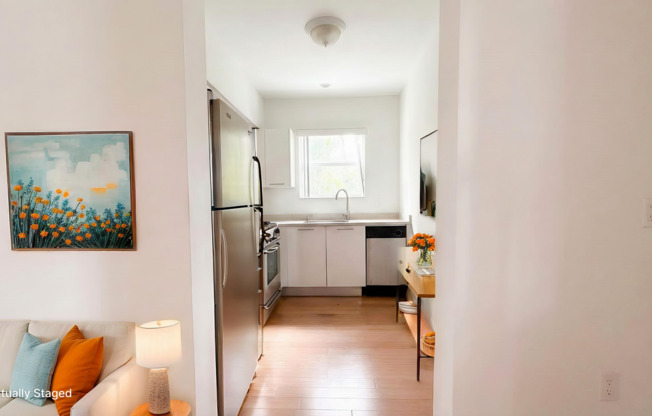 2 beds, 1 bath, 700 sqft, $2,200, Unit 106