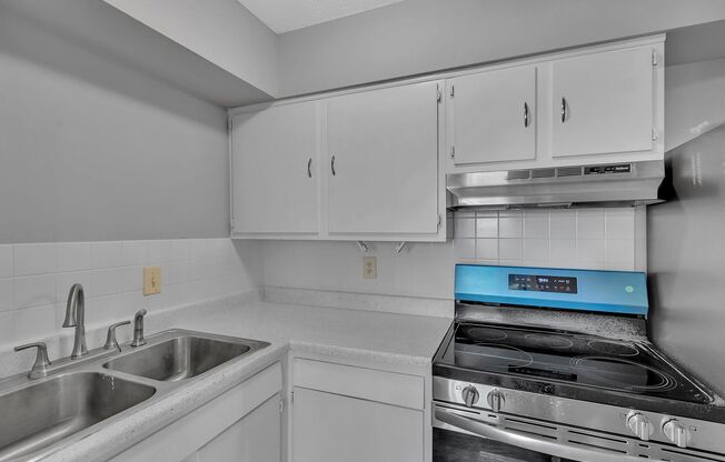 1 bed, 1 bath, $850, Unit 15419 - Unit B