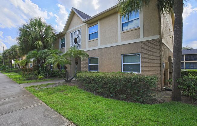 Modern 2/2 Condo in Hawthorne Village - Orlando!