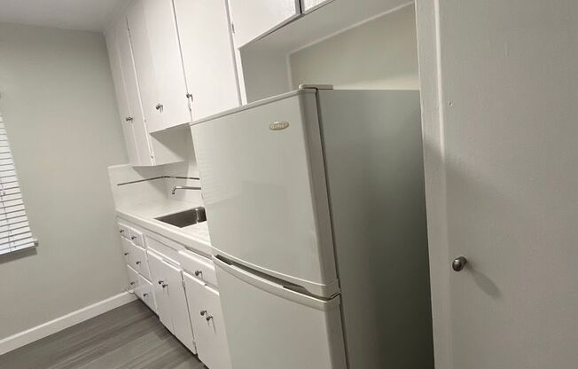 Studio, 1 bath, $1,325, Unit 03