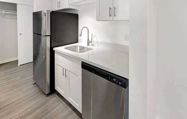 2 beds, 1 bath, 830 sqft, $1,945, Unit 306