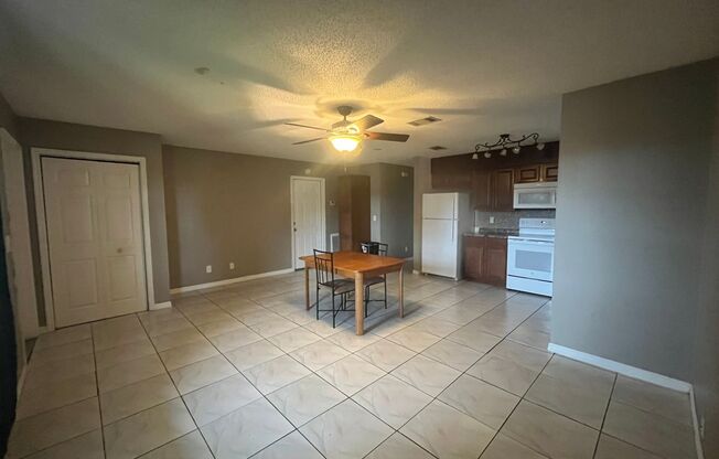 2 beds, 2 baths, $1,600