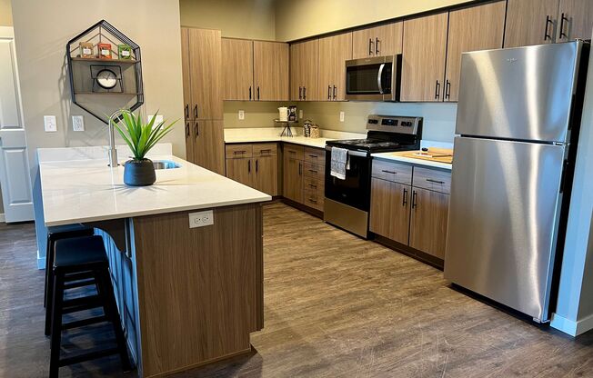 Eagle Pointe Apartments- Resort-Style Living in Albany