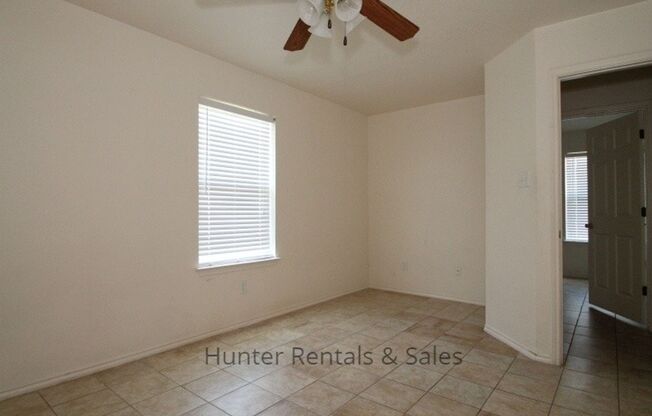 3 beds, 2 baths, $1,200