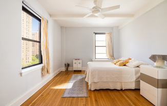 124 W 93 ST