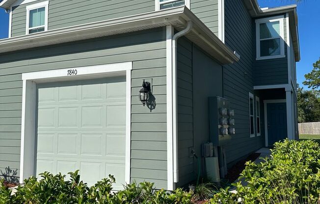 Immaculate Baypointe Townhome -