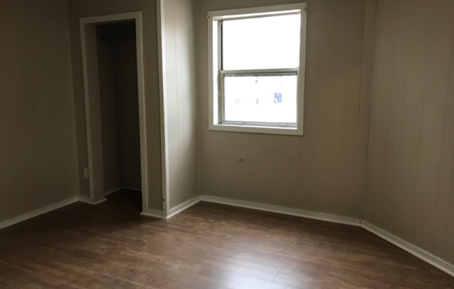 Spacious 2 Bedroom Downtown Holland