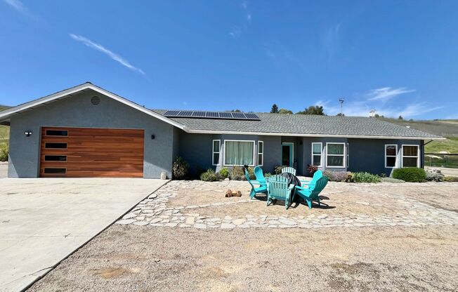 Beautiful Remodeled 3 Bedroom 2 Bath Single Family Home Available 8/1/2024