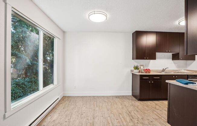 2 beds, 1 bath, 915 sqft, $1,495, Unit 59