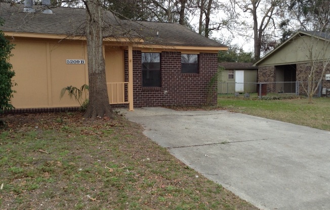 5209 Napoleon Dr