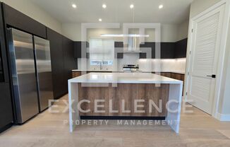 Brand New Build - 2/2 Cottage, Fenced Yard, Quartz Kitchen, W/D