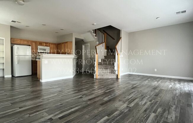 ~~Beautiful Mountains Edge Townhome!  3 Bed, 2.5 Bath ~ New! New! New!