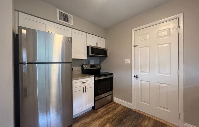 2 beds, 1 bath, 641 sqft, $1,449, Unit 310
